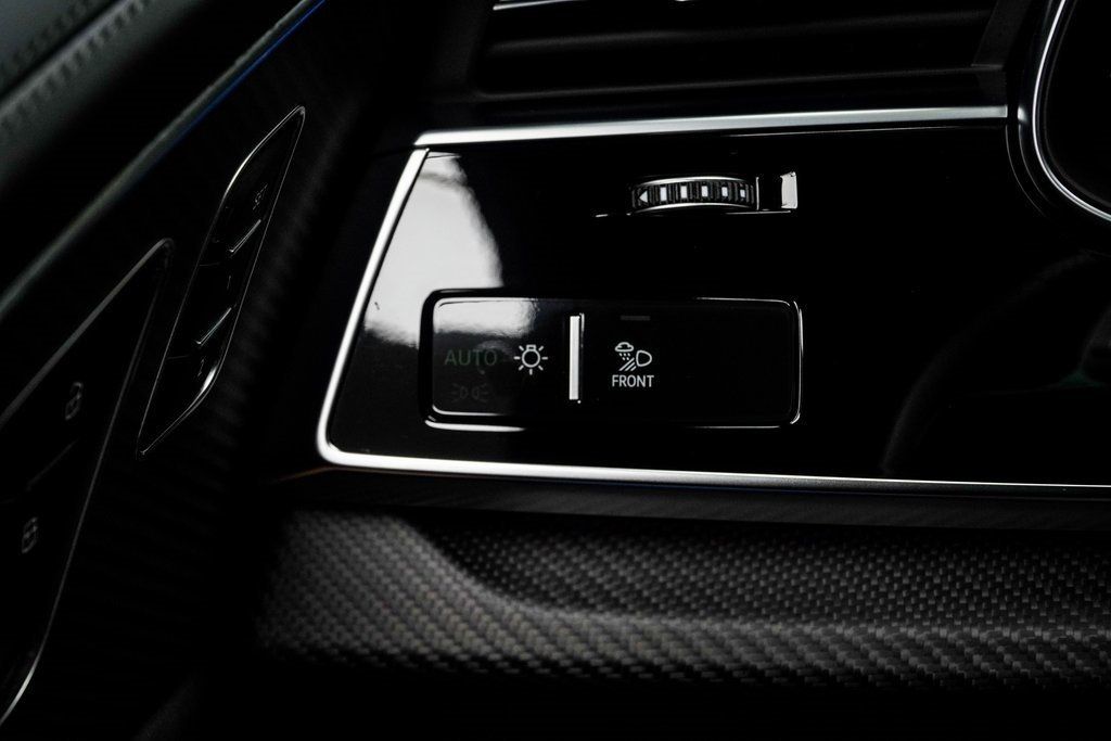 2024 Audi RS Q8 photo 26