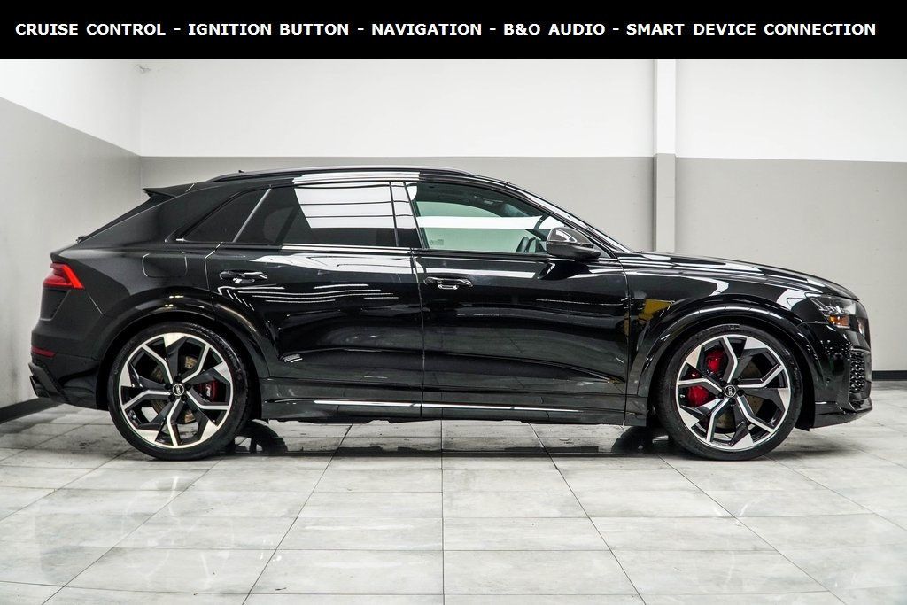 2024 Audi RS Q8 photo 4