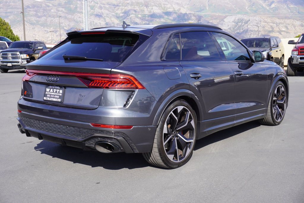 2024 Audi RS Q8 photo 9
