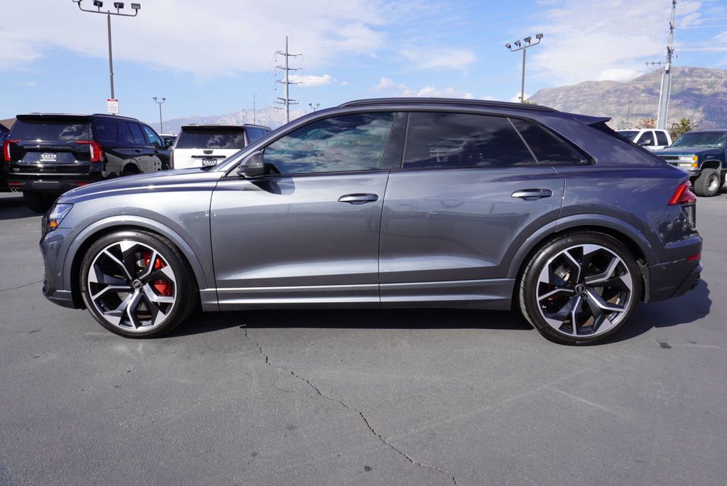 2024 Audi RS Q8 photo 6