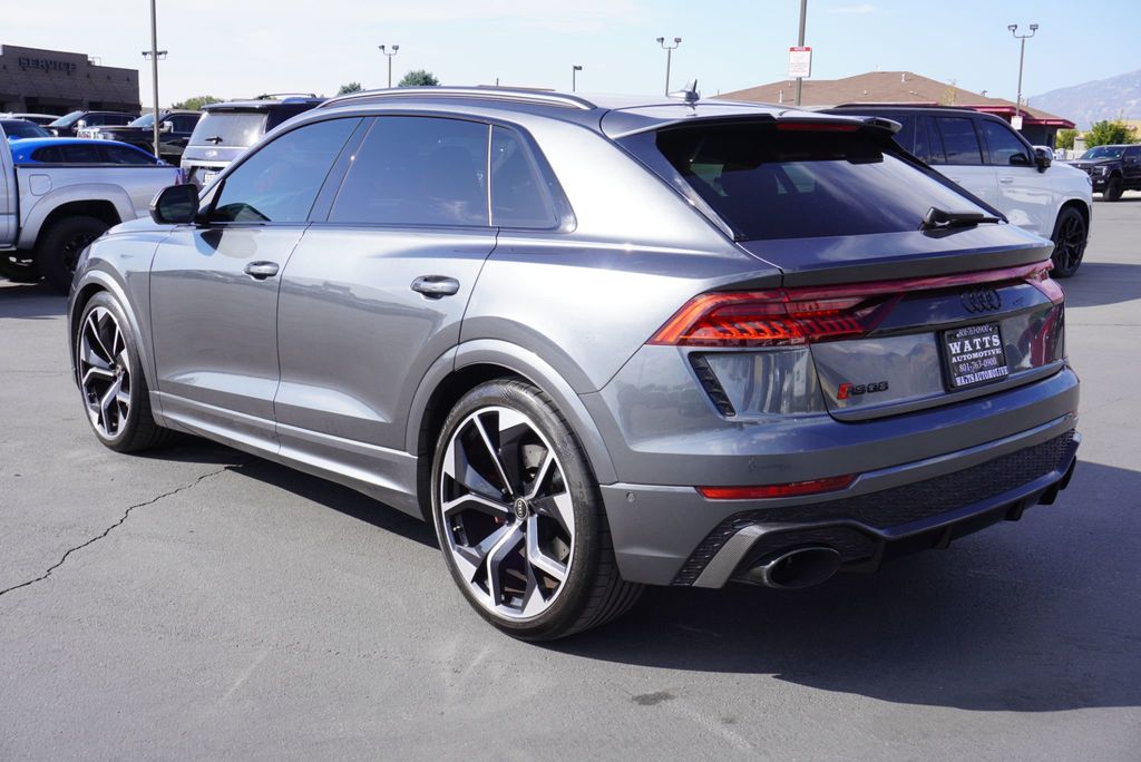 2024 Audi RS Q8 photo 7