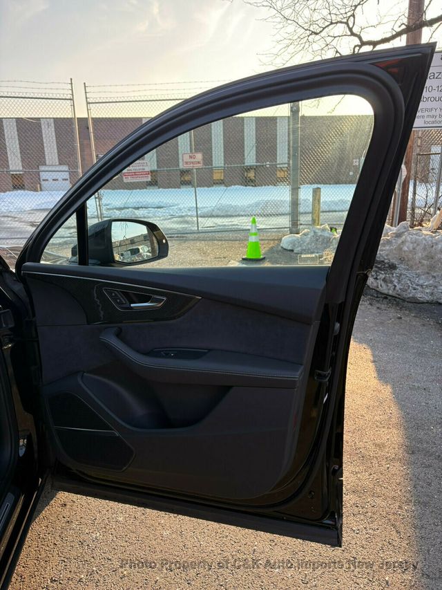 2024 Audi SQ7 Black Optics,Executive Pkg,Sport Pkg,Sport Exhaust,Carbon Pkg - 22985544 - 25