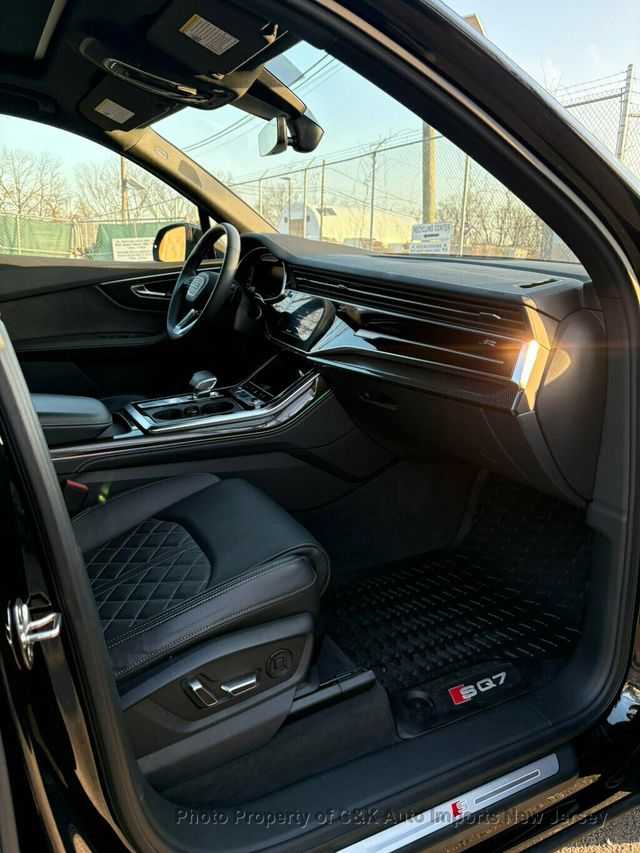 2024 Audi SQ7 Black Optics,Executive Pkg,Sport Pkg,Sport Exhaust,Carbon Pkg - 22985544 - 26