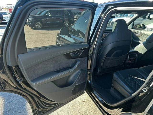 2024 Audi SQ7 MSRP$101990/Prestige/BlackOpticsPkg/LuxuryPkg/ExecutivePkg/NAV - 22958865 - 10