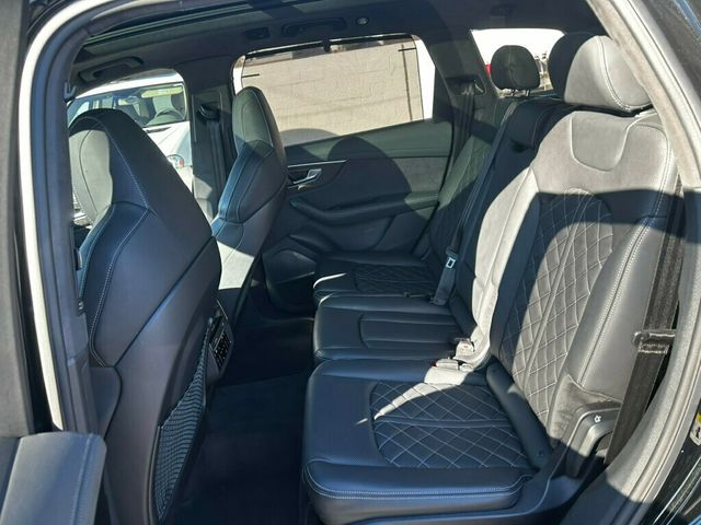 2024 Audi SQ7 MSRP$101990/Prestige/BlackOpticsPkg/LuxuryPkg/ExecutivePkg/NAV - 22958865 - 11