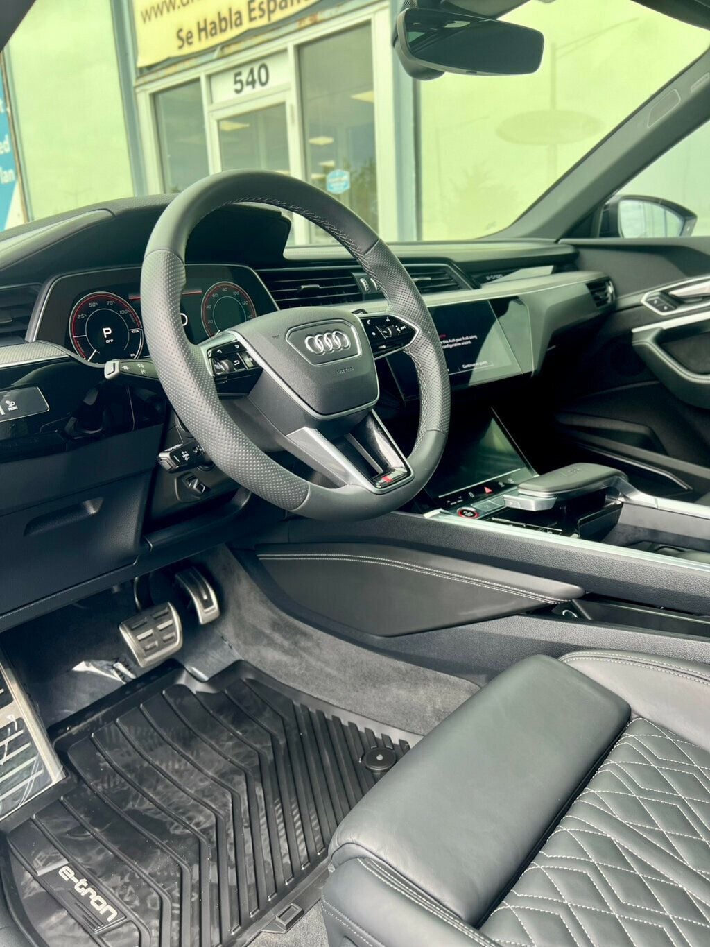 2024 Audi SQ8 e-tron Prestige quattro - 23046392 - 11