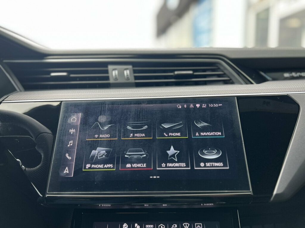 2024 Audi SQ8 e-tron Prestige quattro - 23046392 - 22