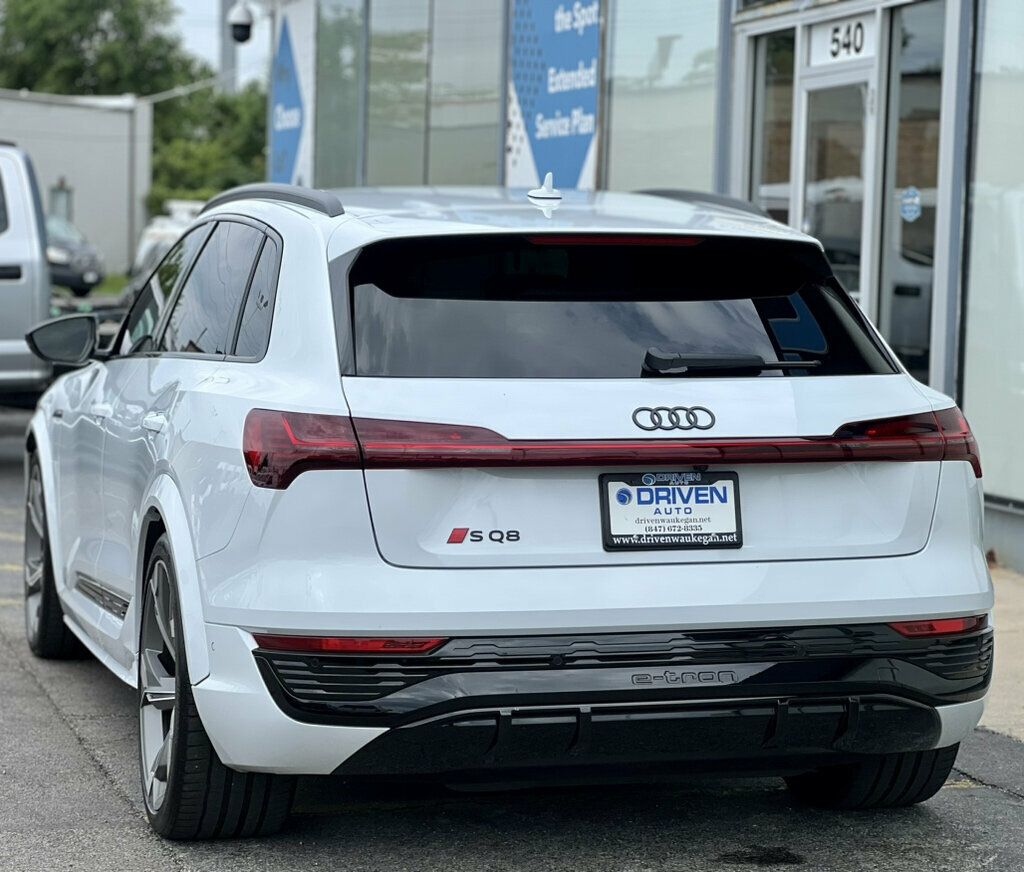 2024 Audi SQ8 e-tron Prestige quattro - 23046392 - 33