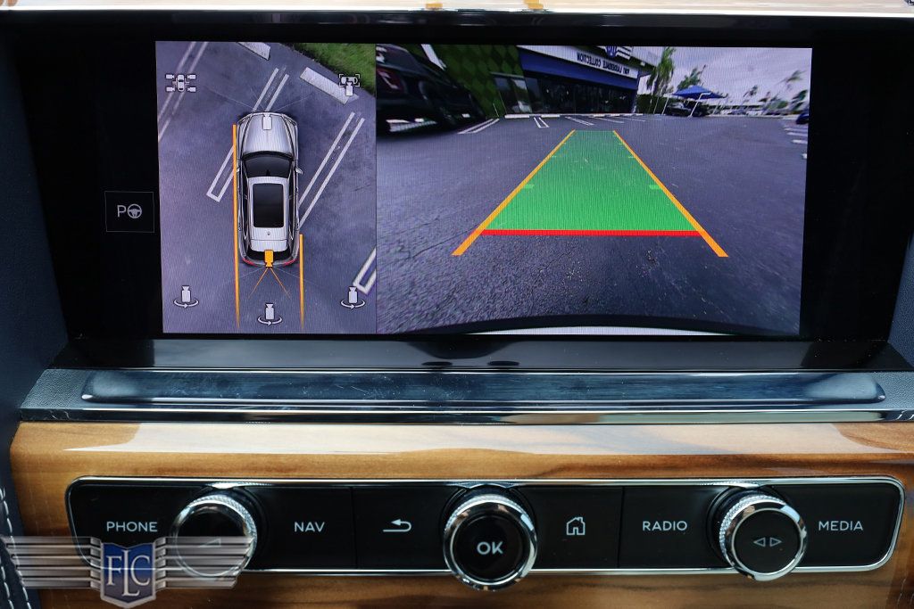 2024 Bentley Bentayga V8 AWD - 22998003 - 36