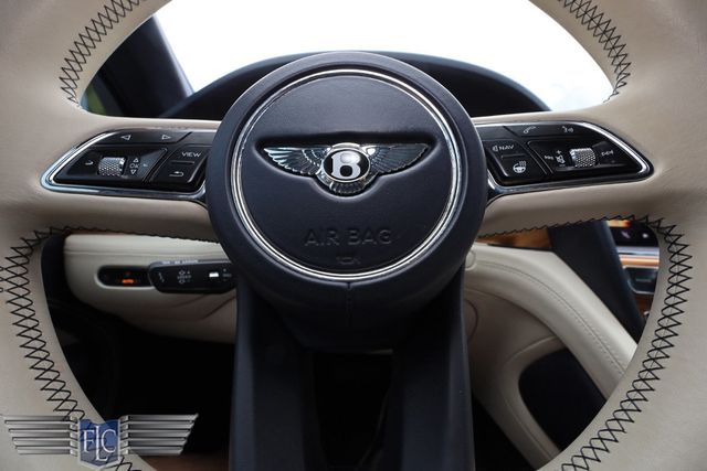 2024 Bentley Bentayga V8 AWD - 22998003 - 39