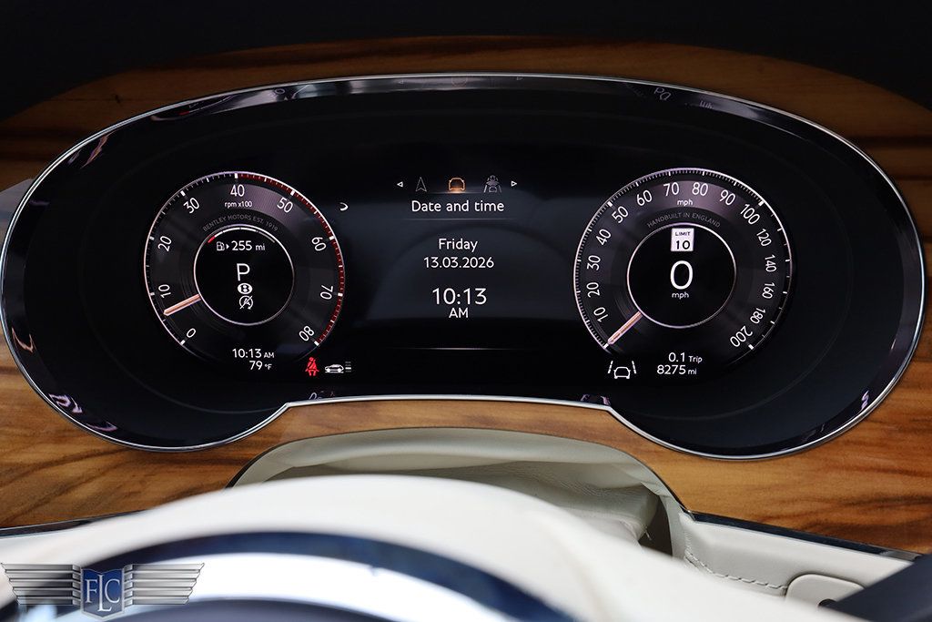 2024 Bentley Bentayga V8 AWD - 22998003 - 40