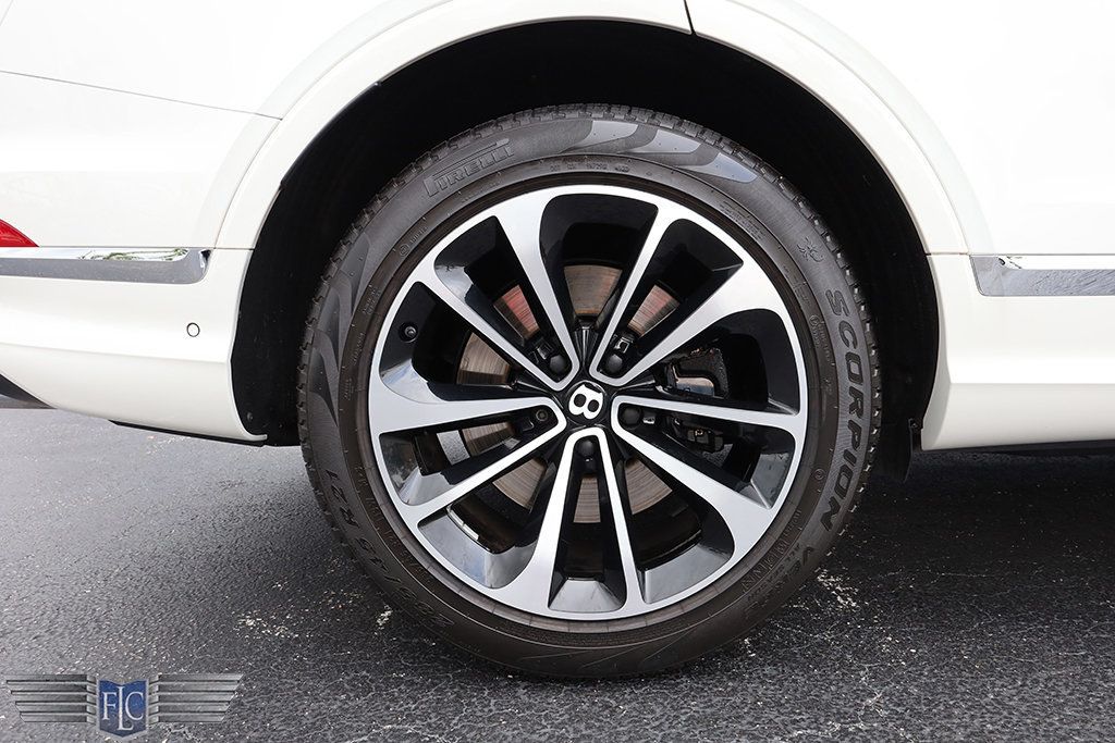 2024 Bentley Bentayga V8 AWD - 22998003 - 45