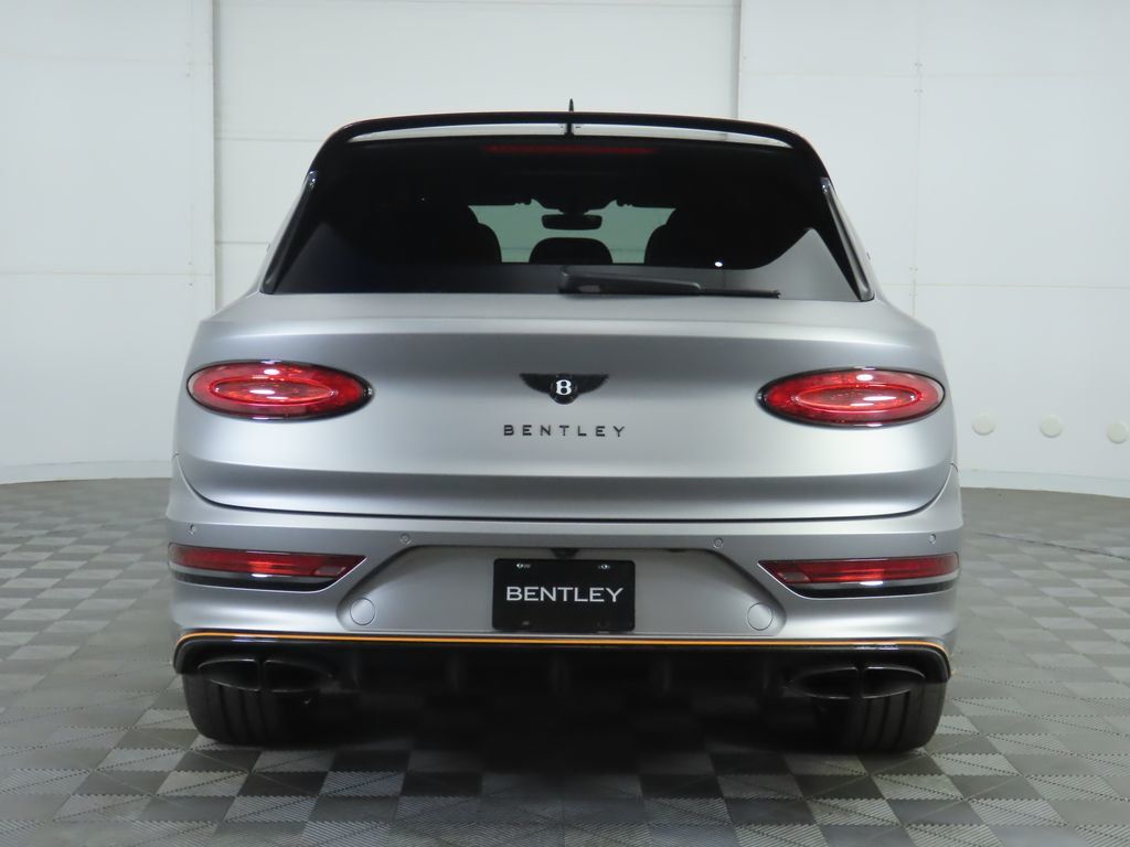 2024 Bentley Bentayga V8 photo 5