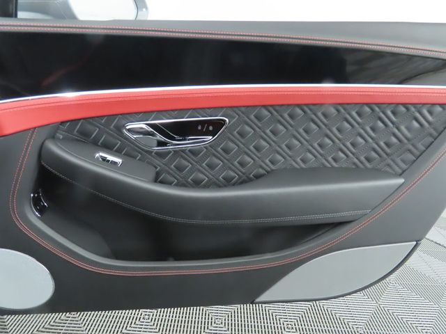 2024 Bentley Continental GT S Convertible - 22944109 - 32