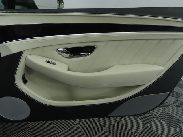 2024 Bentley Continental GT V8 Convertible - 22977693 - 32