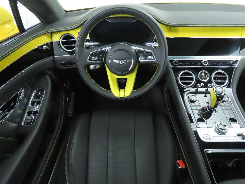 2024 Bentley Continental GT V8 photo 10