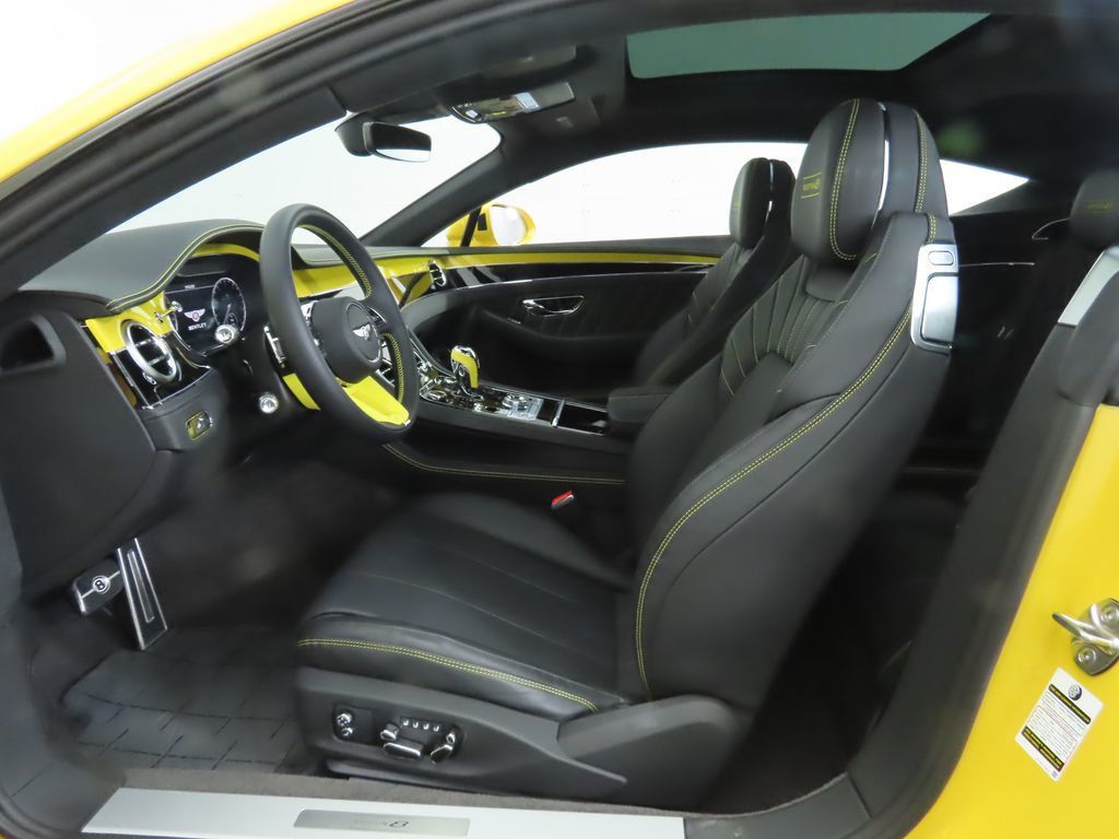 2024 Bentley Continental GT V8 photo 17