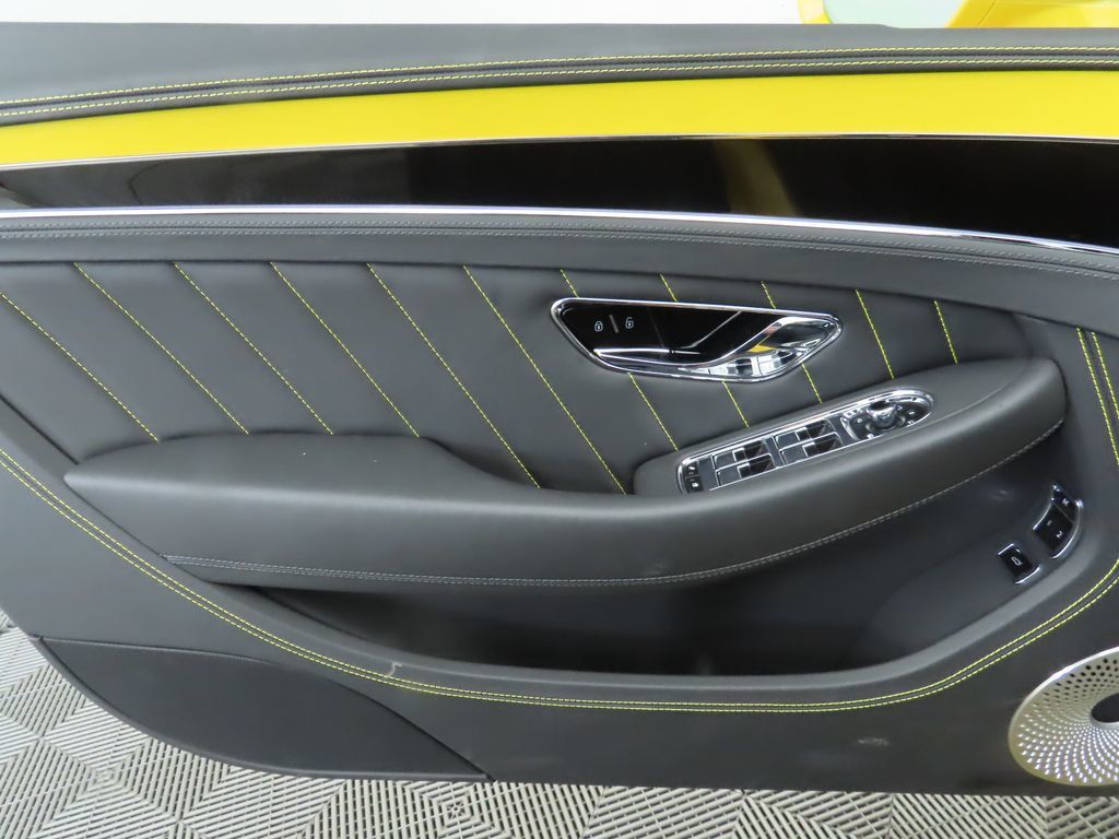 2024 Bentley Continental GT V8 photo 21