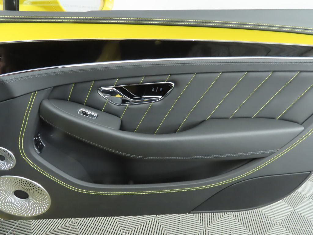 2024 Bentley Continental GT V8 photo 22
