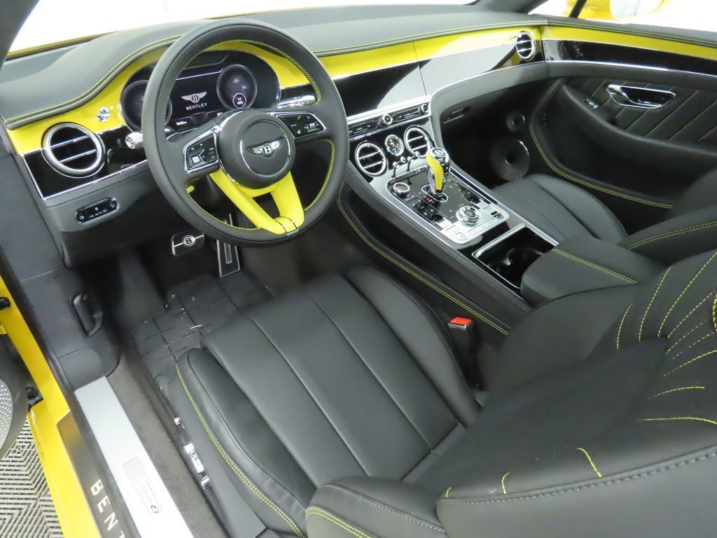 2024 Bentley Continental GT V8 photo 9