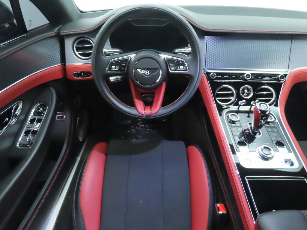 2024 Bentley Continental GT V8 photo 10