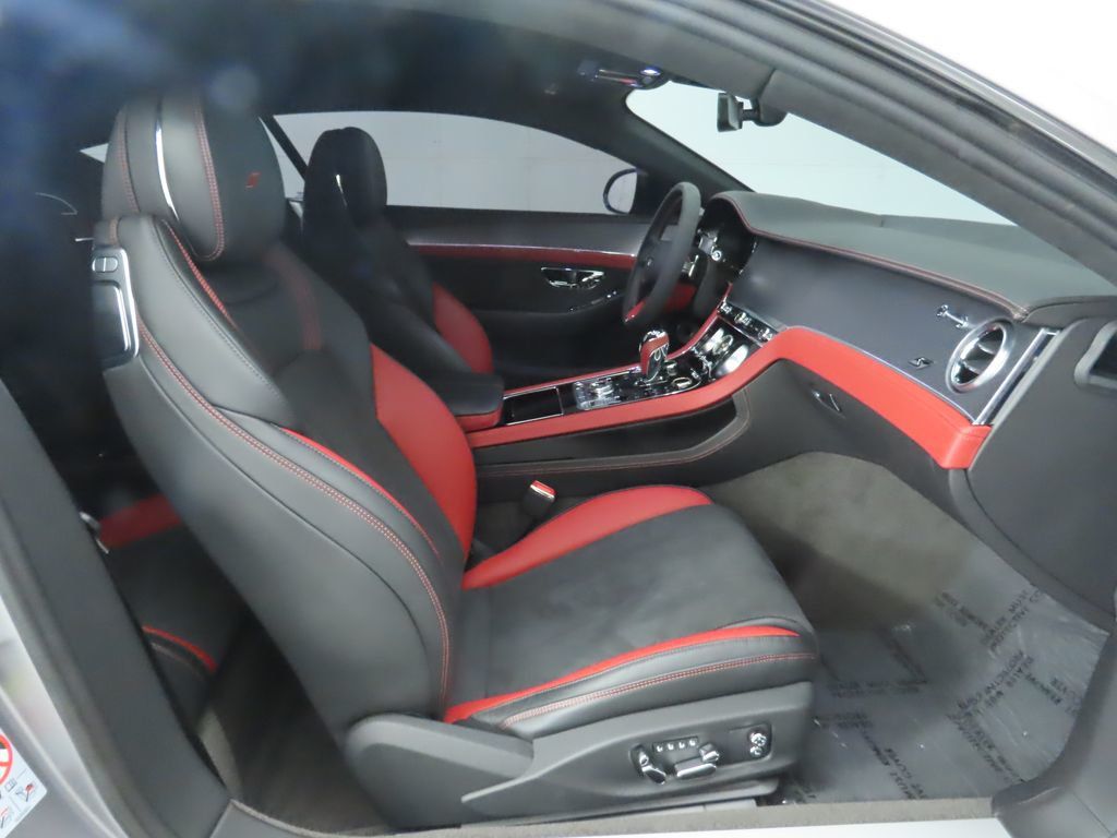 2024 Bentley Continental GT V8 photo 20
