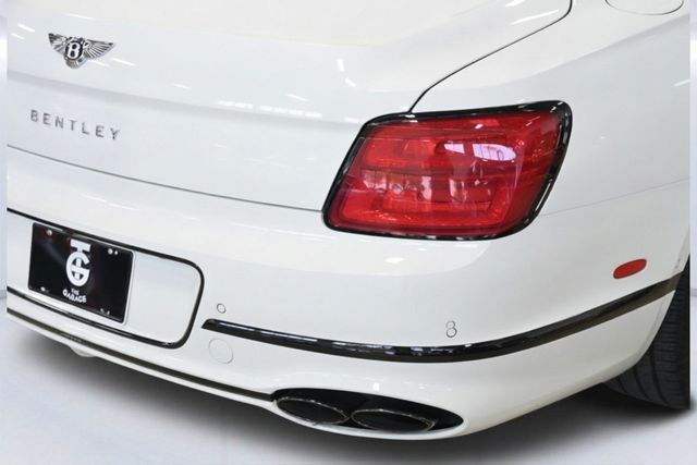2024 Bentley Flying Spur V8 Sedan - 23067950 - 10