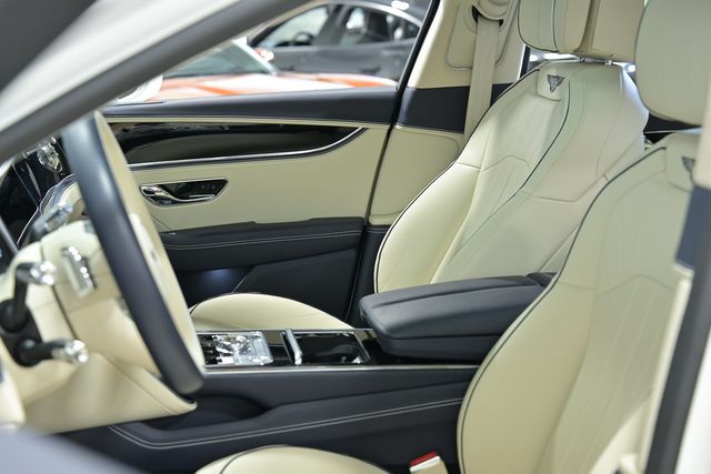 2024 Bentley Flying Spur V8 Sedan - 23067950 - 20