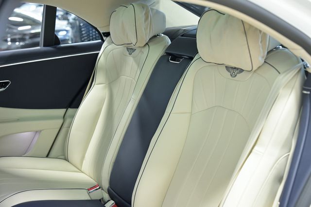 2024 Bentley Flying Spur V8 Sedan - 23067950 - 30