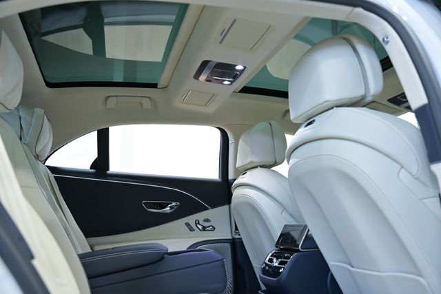 2024 Bentley Flying Spur V8 Sedan - 23067950 - 37