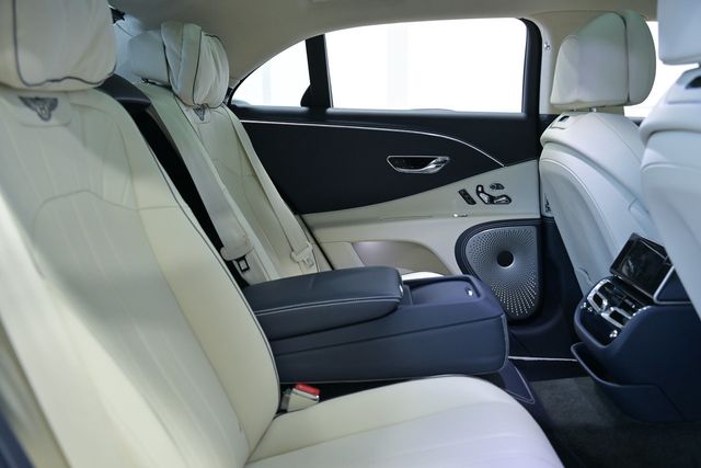 2024 Bentley Flying Spur V8 Sedan - 23067950 - 38