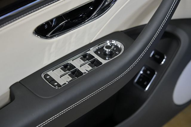 2024 Bentley Flying Spur V8 Sedan Edition 8  - 23009774 - 25