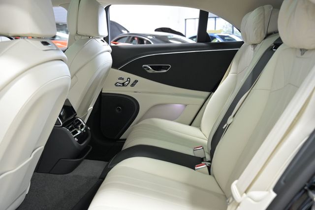 2024 Bentley Flying Spur V8 Sedan Edition 8  - 23009774 - 30