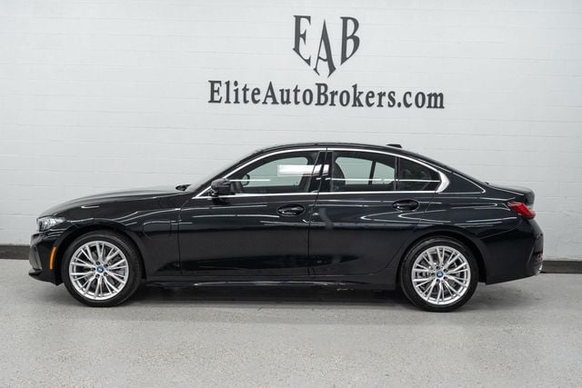 2024 BMW 3 Series 330e xDrive Plug-In Hybrid - 22769543 - 1