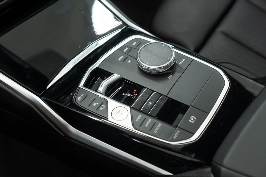 2024 Bmw 330e xDrive photo 16
