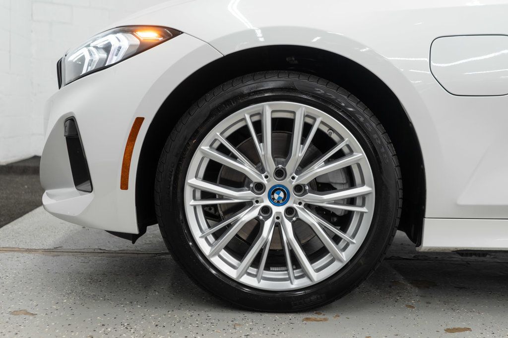 2024 Bmw 330e xDrive photo 31