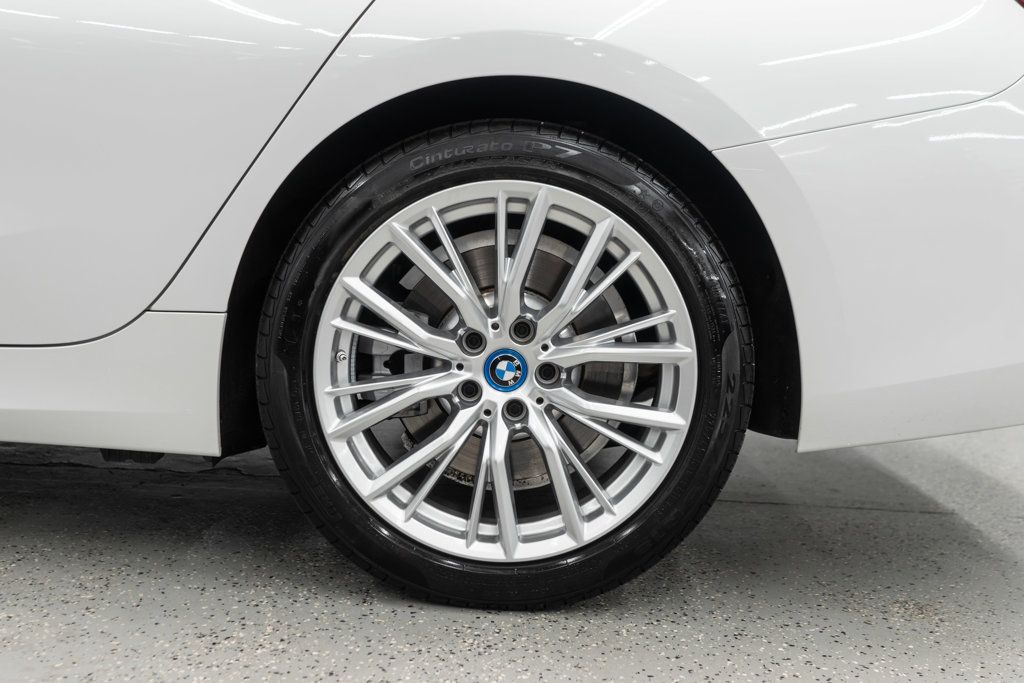 2024 Bmw 330e xDrive photo 32