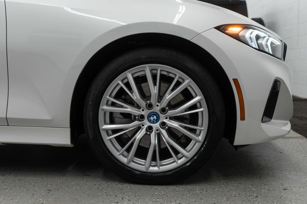 2024 Bmw 330e xDrive photo 34