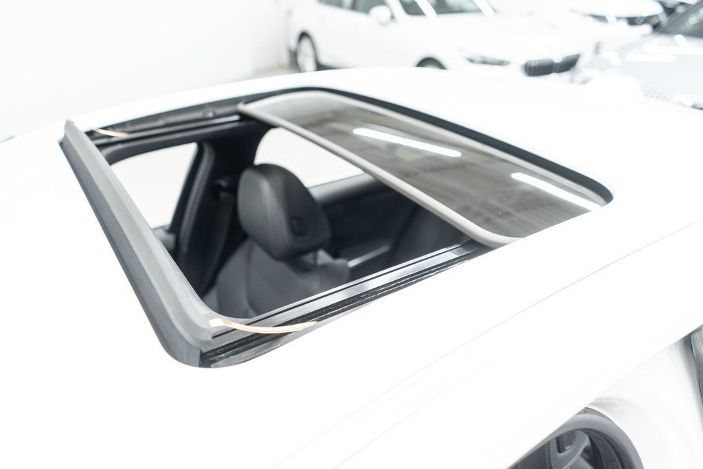2024 Bmw 330e xDrive photo 38