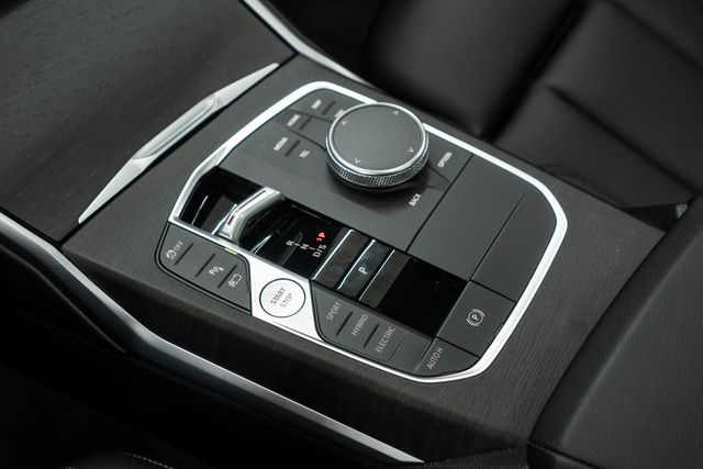 2024 BMW 3 Series 330e xDrive Plug-In Hybrid - 22932498 - 16