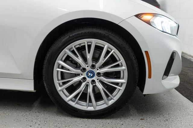2024 BMW 3 Series 330e xDrive Plug-In Hybrid - 22932498 - 37