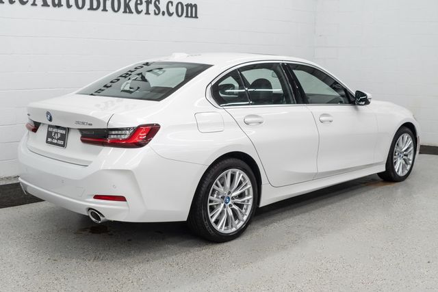 2024 BMW 3 Series 330e xDrive Plug-In Hybrid - 22932498 - 40