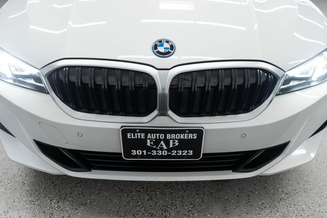 2024 BMW 3 Series 330e xDrive Plug-In Hybrid - 22932498 - 43
