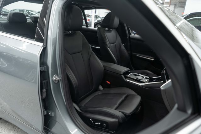 2024 BMW 3 Series 330e xDrive Plug-In Hybrid - 22956401 - 9