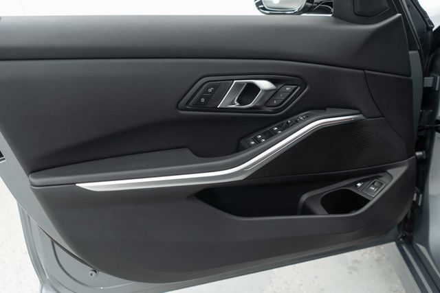 2024 BMW 3 Series 330e xDrive Plug-In Hybrid - 22956401 - 12