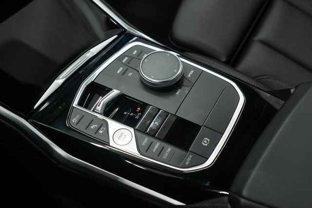 2024 BMW 3 Series 330e xDrive Plug-In Hybrid - 22956401 - 14