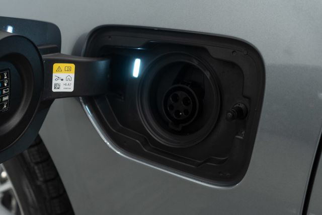 2024 BMW 3 Series 330e xDrive Plug-In Hybrid - 22956401 - 46