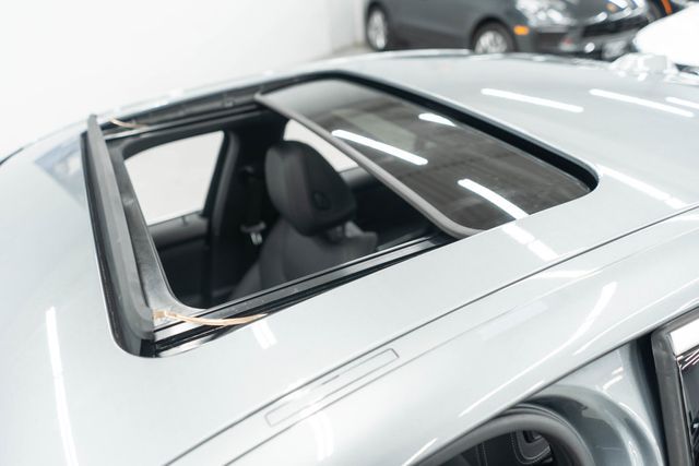 2024 BMW 3 Series 330e xDrive Plug-In Hybrid - 22956401 - 47