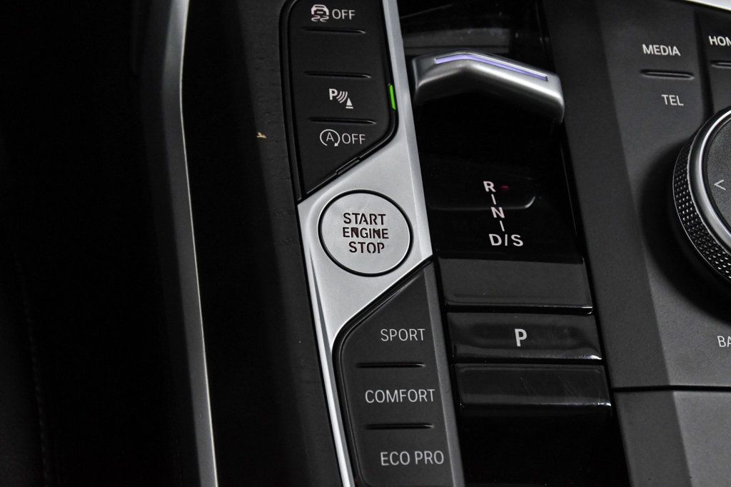 2024 BMW 3 Series 330i - 22943178 - 24