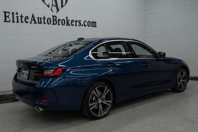 2024 BMW 3 Series 330i xDrive - 22745882 - 4